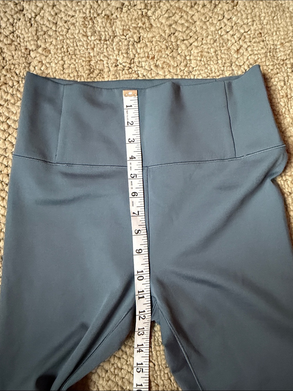 Vuori Women's Leggings in Slate Blue - Picture 6 of 9